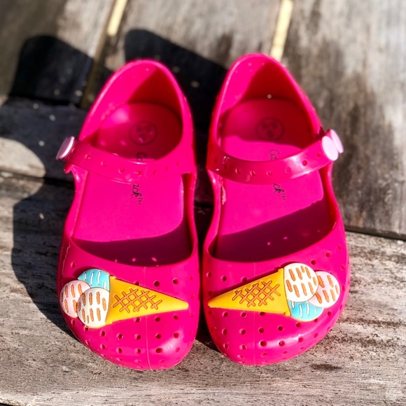 S (5/6) Cat & Jack Ice Cream Jelly Water Sandals - Picture 2 of 3